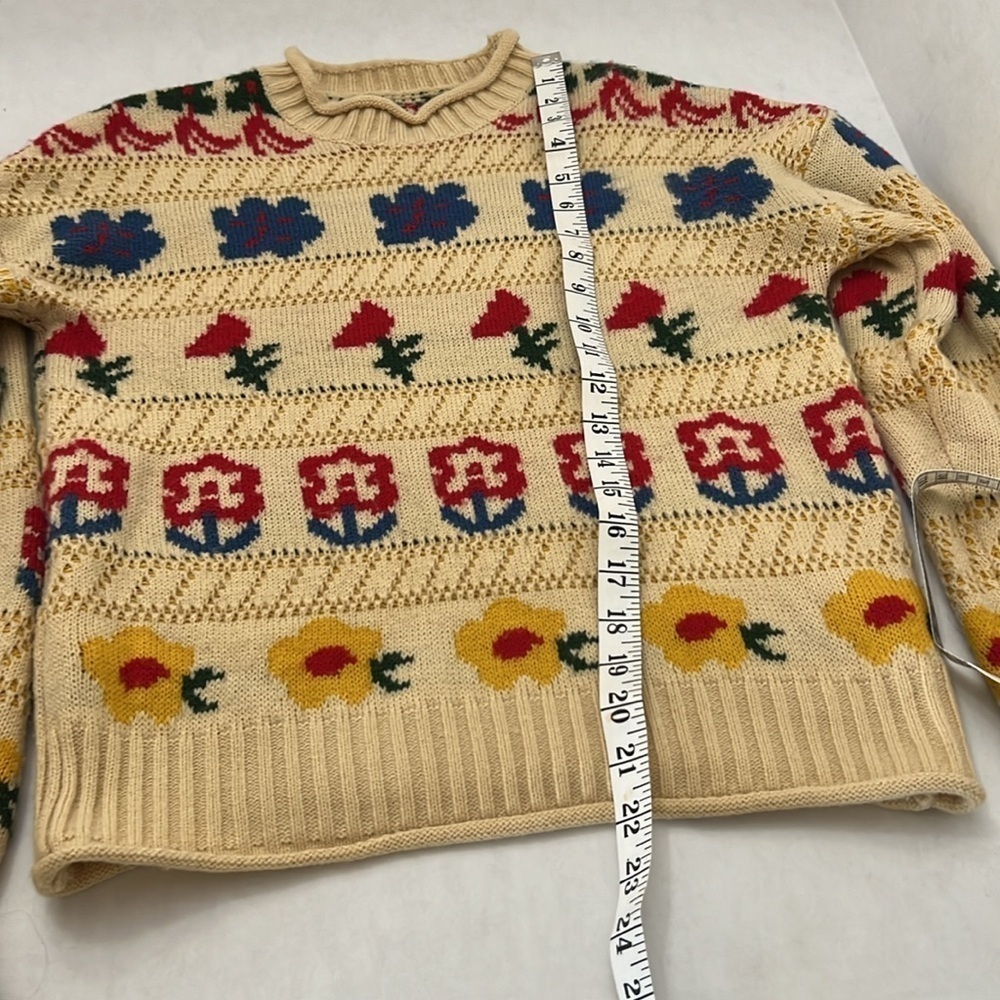 Pointelle Knit Floral Pattern Sweater - Picture 5 of 7